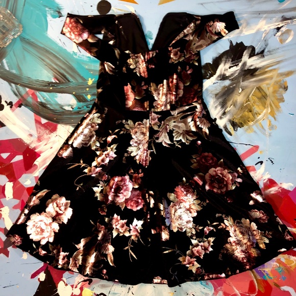 NWOT Charlotte Russe Metalic Floral Skater Dress - Picture 3 of 5